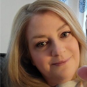 Meet your Posher, Michele